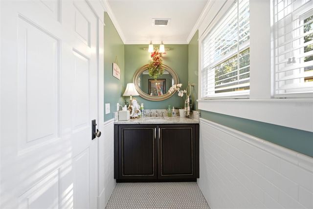 29 N BROWN AVENUE, Orlando, FL 32801