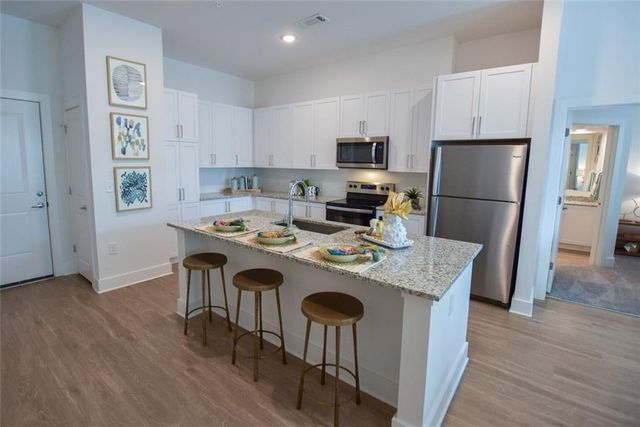 2620 Mall of GA Boulevard B1, Buford, GA 30519