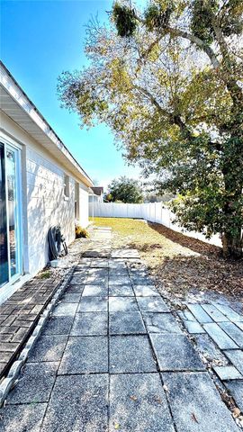 6904 LONG NEEDLE COURT, Orlando, FL 32822