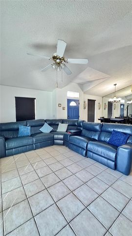 6904 LONG NEEDLE COURT, Orlando, FL 32822