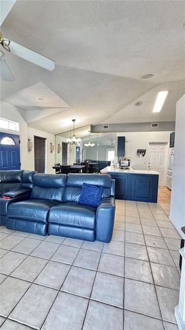 6904 LONG NEEDLE COURT, Orlando, FL 32822