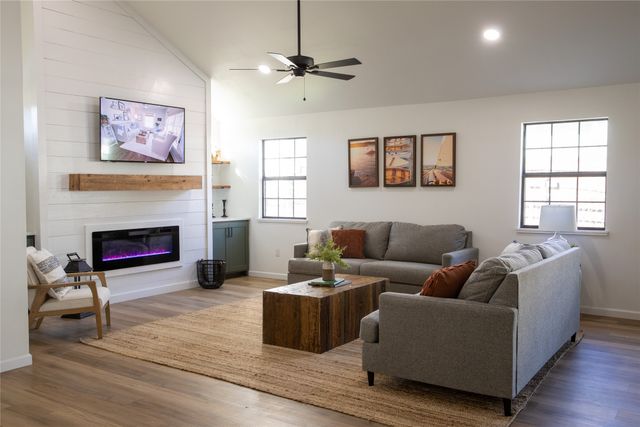 6808 Briar Road, Azle, TX 76020