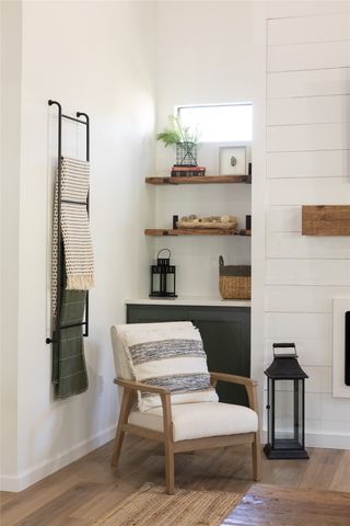 6808 Briar Road, Azle, TX 76020