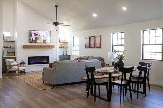 6808 Briar Road, Azle, TX 76020