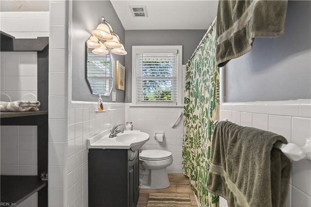 403 Mayflower RD, Portsmouth, VA 23703