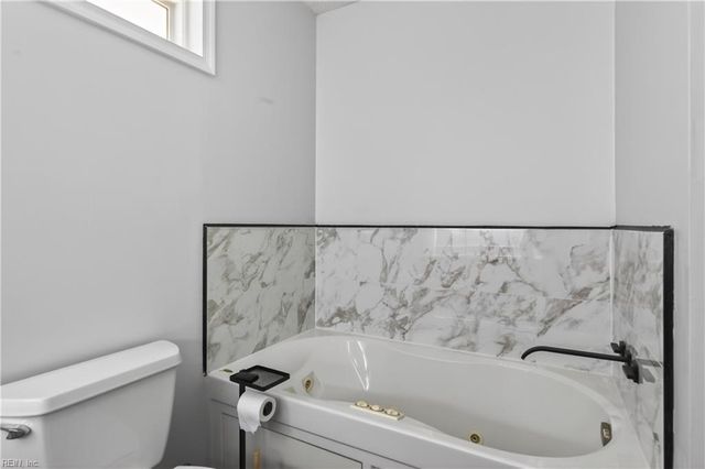 403 Mayflower RD, Portsmouth, VA 23703