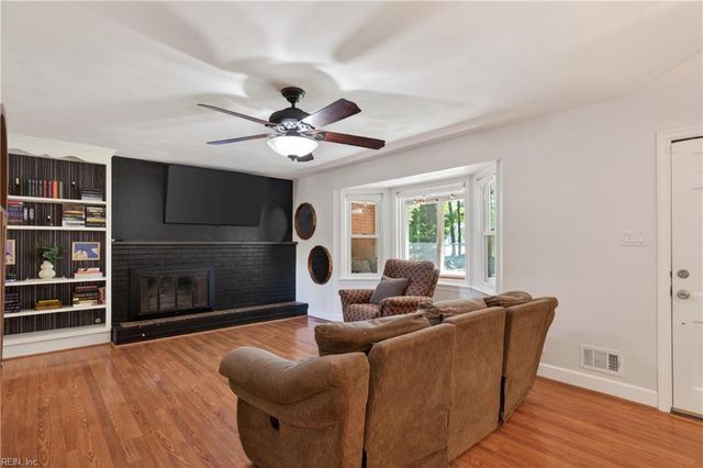 403 Mayflower RD, Portsmouth, VA 23703