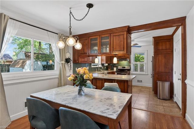 403 Mayflower RD, Portsmouth, VA 23703