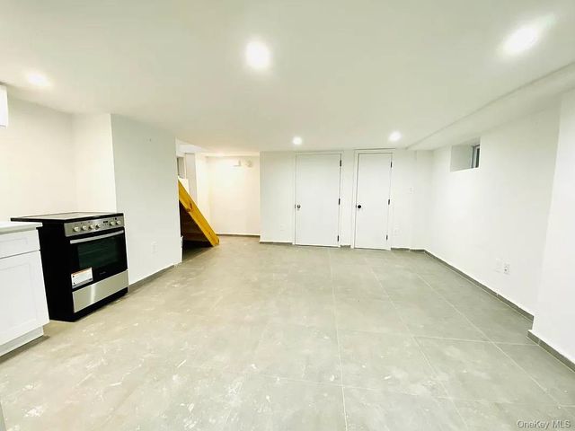 10418 89th Avenue, Richmond Hill, NY 11418