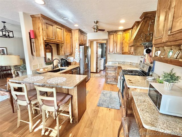 2102 N Peaceful Lane, Stigler, OK 74462