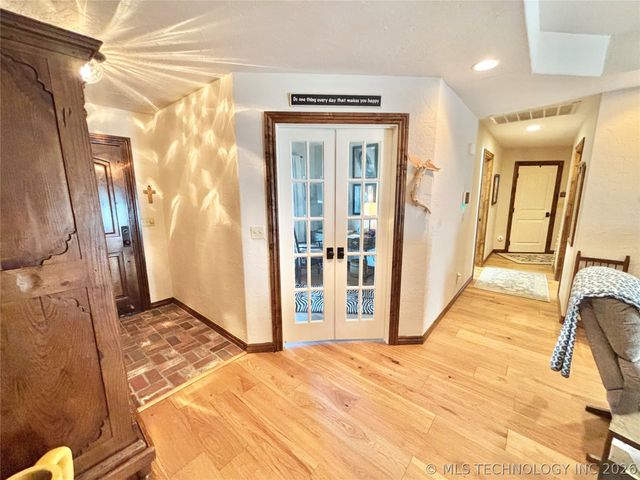 2102 N Peaceful Lane, Stigler, OK 74462