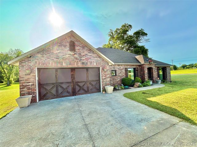 2102 N Peaceful Lane, Stigler, OK 74462