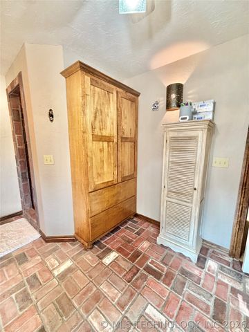 2102 N Peaceful Lane, Stigler, OK 74462