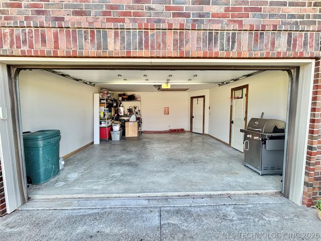 2102 N Peaceful Lane, Stigler, OK 74462