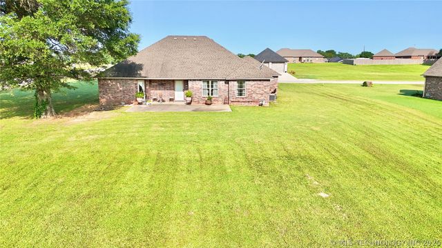 2102 N Peaceful Lane, Stigler, OK 74462