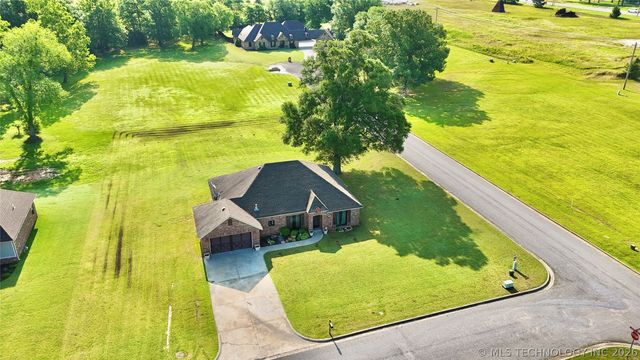 2102 N Peaceful Lane, Stigler, OK 74462