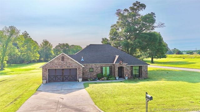 2102 N Peaceful Lane, Stigler, OK 74462