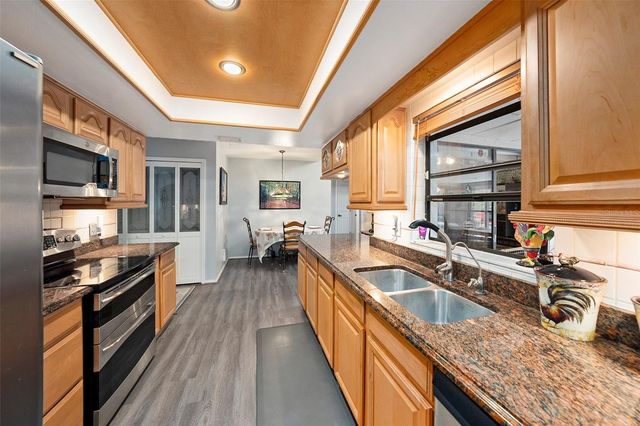 12014 LITTLEBERRY COURT, Tampa, FL 33635