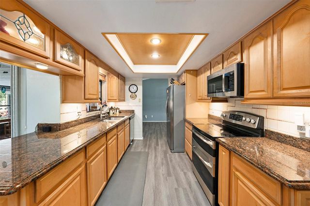 12014 LITTLEBERRY COURT, Tampa, FL 33635