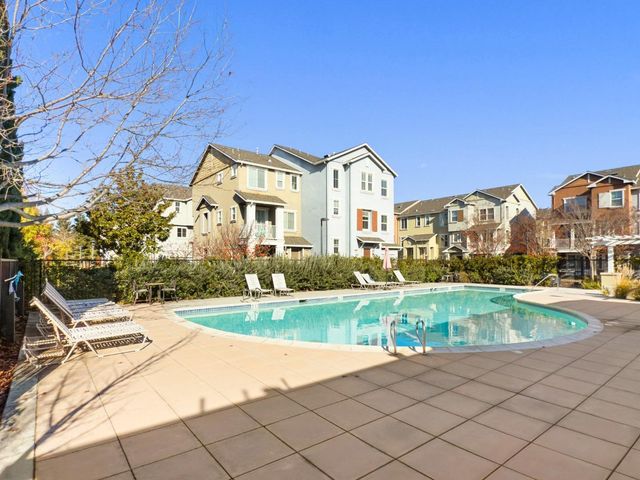 171 Cameron Drive, Mountain View, CA 94043