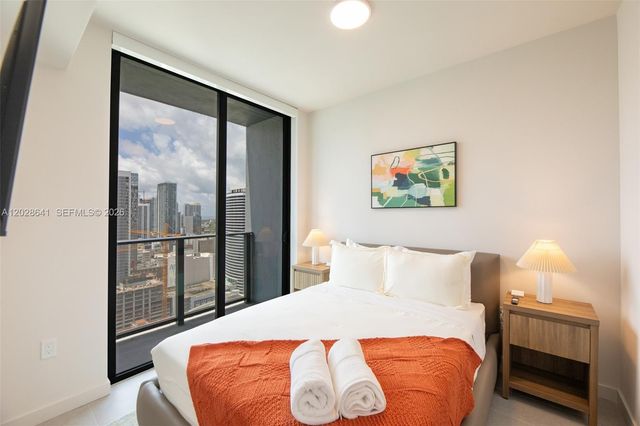121 NE 5th St 3103, Miami, FL 33132