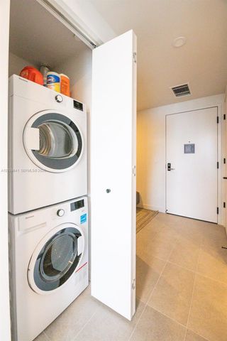 121 NE 5th St 3103, Miami, FL 33132