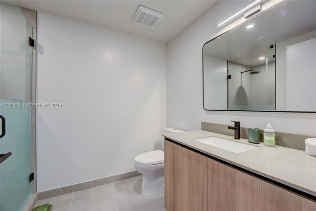 121 NE 5th St 3103, Miami, FL 33132