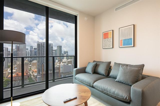 121 NE 5th St 3103, Miami, FL 33132