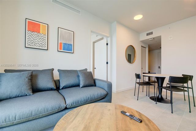 121 NE 5th St 3103, Miami, FL 33132