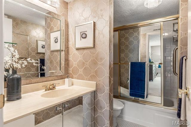 14443 Bantry Lane 24, Chesterfield, MO 63017