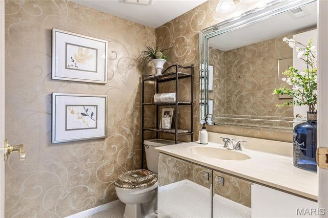 14443 Bantry Lane 24, Chesterfield, MO 63017