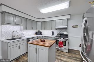 3244 N GEORGE ST, Emigsville, PA 17318