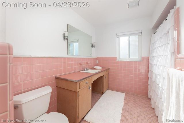 513 Saint Clair Avenue, Grosse Pointe, MI 48230