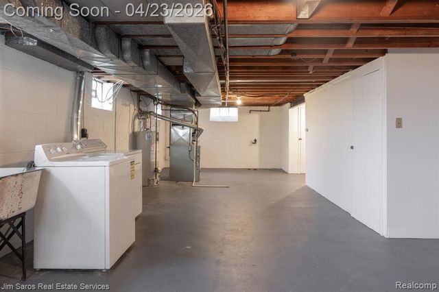 513 Saint Clair Avenue, Grosse Pointe, MI 48230