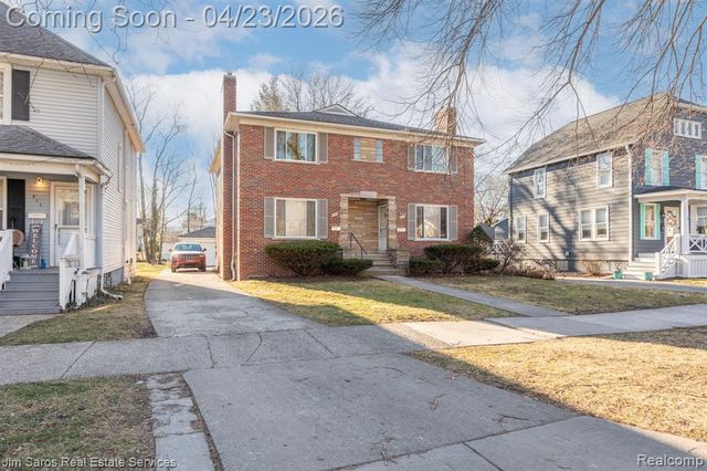 513 Saint Clair Avenue, Grosse Pointe, MI 48230