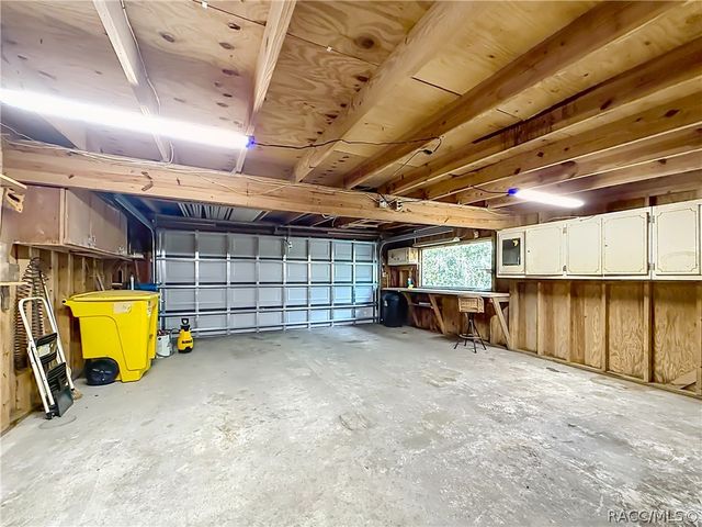 7536 S Bobcat Point, Floral City, FL 34436
