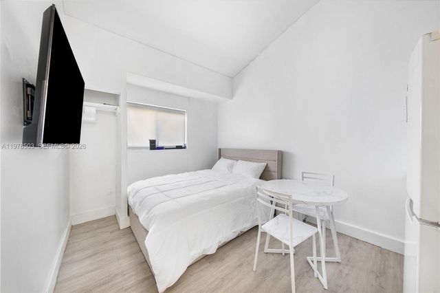 2520 SW 20th St 1, Miami, FL 33145