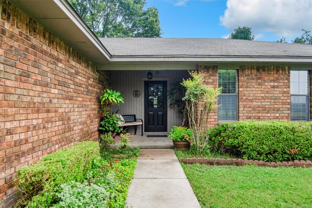 674 Milam Road, Van Alstyne, TX 75495