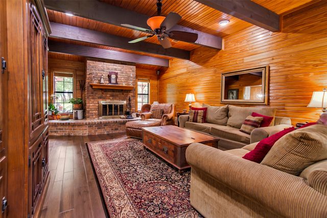 674 Milam Road, Van Alstyne, TX 75495