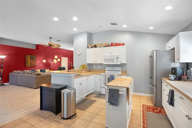 1606 SW 15TH AVENUE, Cape Coral, FL 33991