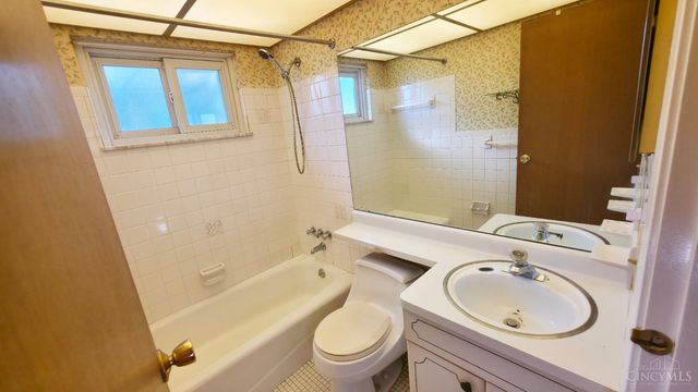 9340 Wilcox Drive, Colerain Twp, OH 45251