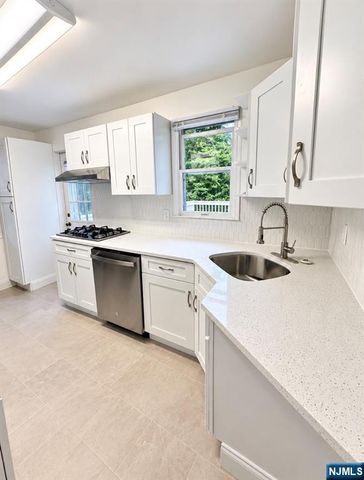 24 5th Avenue, Westwood, NJ 07675
