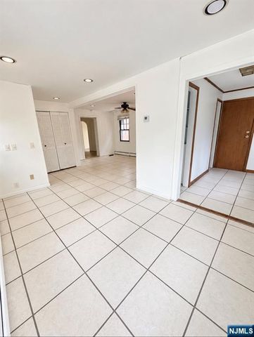 24 5th Avenue, Westwood, NJ 07675
