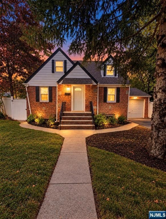 24 5th Avenue, Westwood, NJ 07675