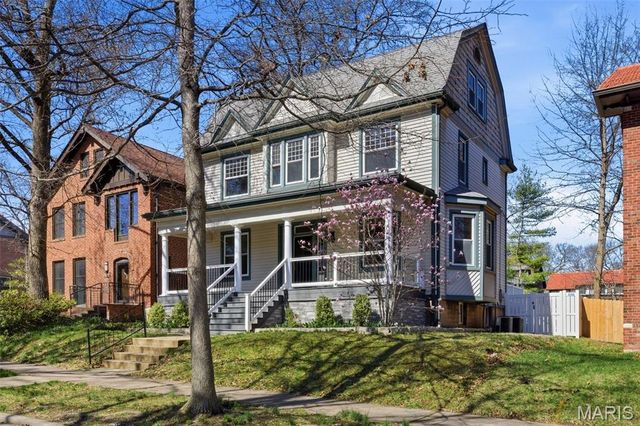 7065 Waterman Avenue, University City, MO 63130