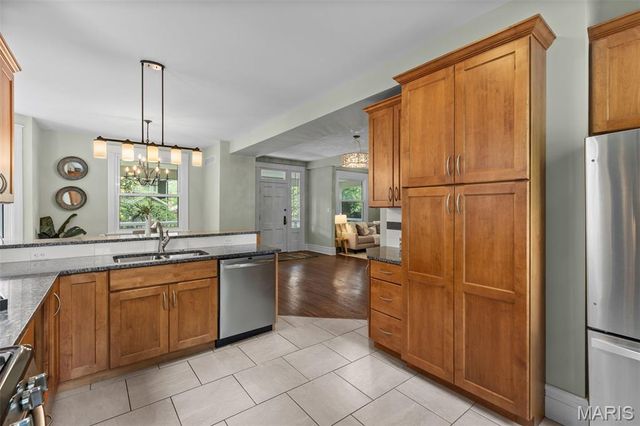 7065 Waterman Avenue, University City, MO 63130