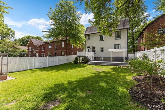 7065 Waterman Avenue, University City, MO 63130