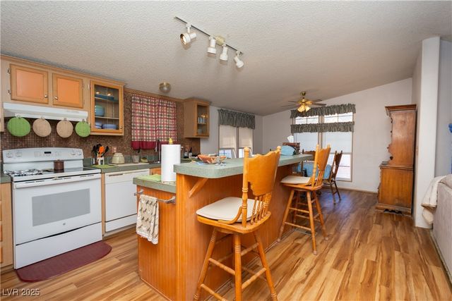 3860 Sagebrush Avenue, Pahrump, NV 89048