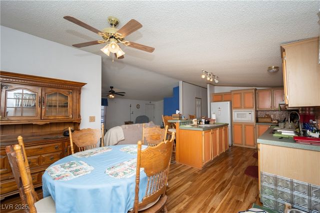 3860 Sagebrush Avenue, Pahrump, NV 89048