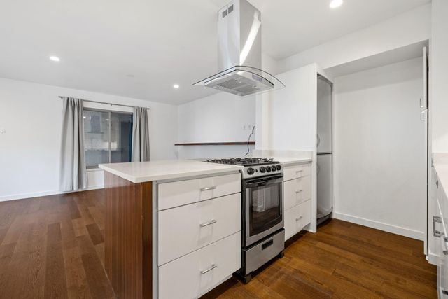 505 W 7th ST 215, Austin, TX 78701